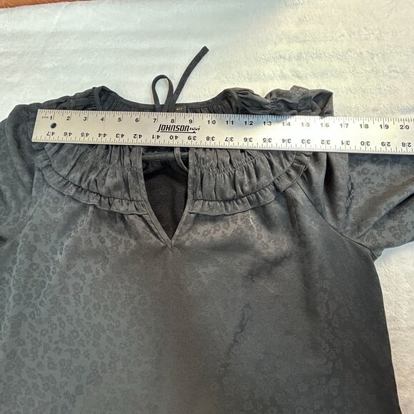 Current Air Womens Southwark Shirred Top Blouse Medium Gray Leopard Ruffe Trim - Picture 4 of 6